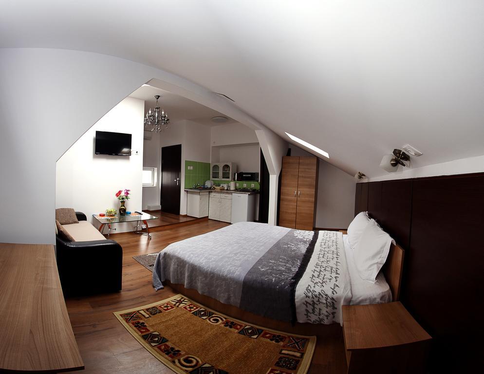 Carmen Studio Otopeni Luaran gambar